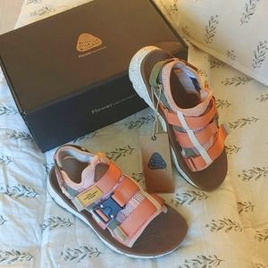 Flower Mountain Spec9 Sandals
